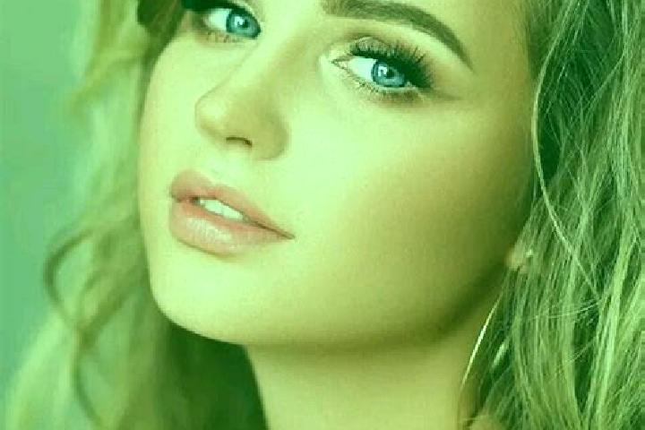 Clara, 23, a dark blonde blue-eyed mediterranean companion based in Stronsdorf. Offering Massage, Fetish, GFE, Travel Companion, Tantra. Available for incall...