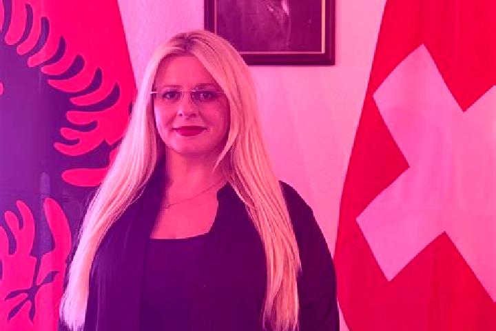 Clara, 23 — Escort in Durici, Serbia