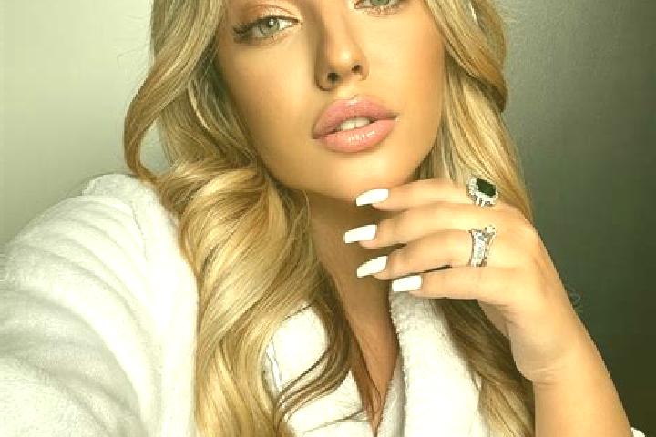 Clara, 23 — Escort in Fedorovskiy, Russia