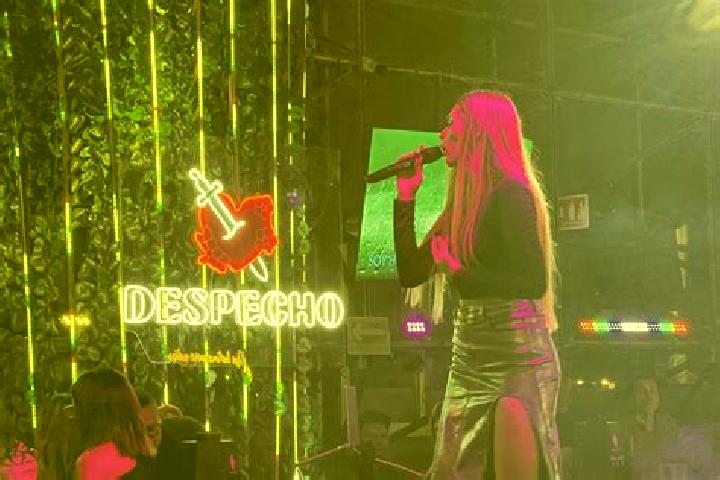 Clara, 23 — Escort in La Floresta, Mexico