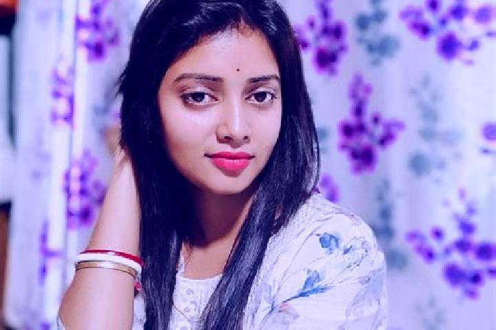 Clara, 23 — Escort in Pallabi, Bangladesh