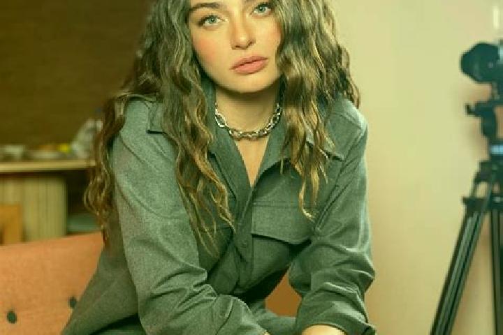 Clara, 23 — Escort in Sevincli, Turkey