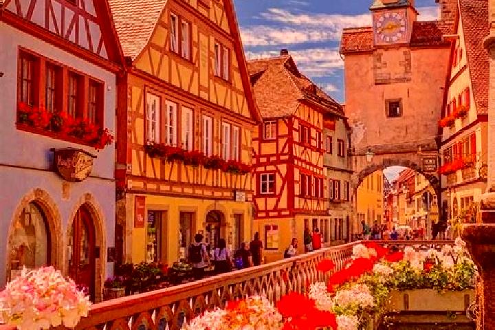 Clara, 23 — Escort in Zangberg, Germany