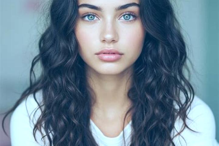 Clara, 24, a brunette grey-eyed mediterranean companion based in San Mateo Coatepec. Offering OWO, Tantra, Massage. Available for incall and outcall, day and...