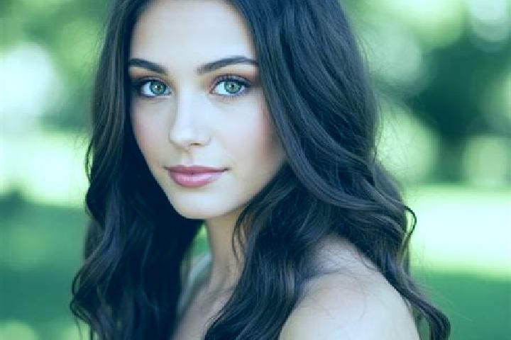 Clara, 24, a brunette hazel-eyed slavic companion based in Chanteloup. Offering Girlfriend Experience, Fetish, Domination, CIM, 69. Available for incall and ...