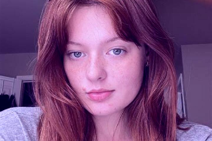 Clara, 24, a chestnut blue-eyed mixed companion based in Theydon Bois. Offering Dinner Date, Girlfriend Experience, Couples, Travel Companion. Available for ...