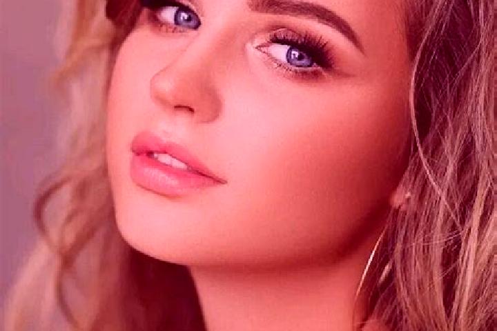 Clara, 24, a dark blonde blue-eyed indian companion based in Kesap. Offering Domination, GFE, Dinner Date, Massage. Available for incall and outcall, overnig...