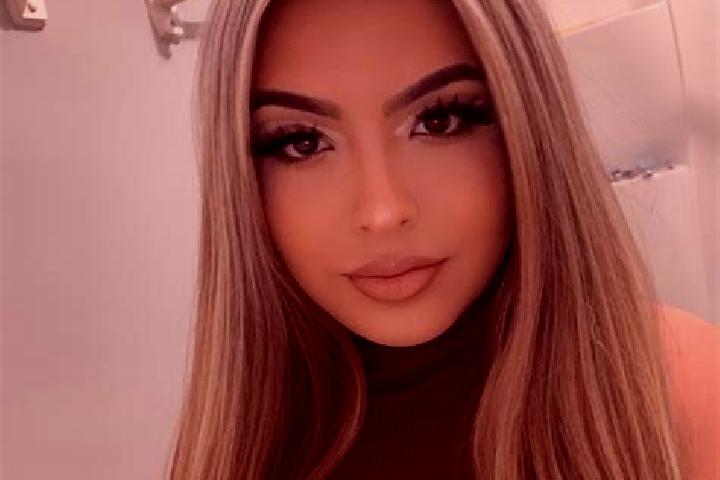 Clara, 24, a red blue-eyed mixed companion based in Christie Park. Offering OWO, Overnight, GFE, Erotic Massage, Massage. Available for incall and outcall, d...