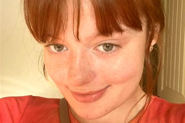 Clara, 24, a red green-eyed caucasian companion based in Shitang. Offering Duos, Overnight, Dinner Date, Fetish, Massage. Available for incall and outcall, d...