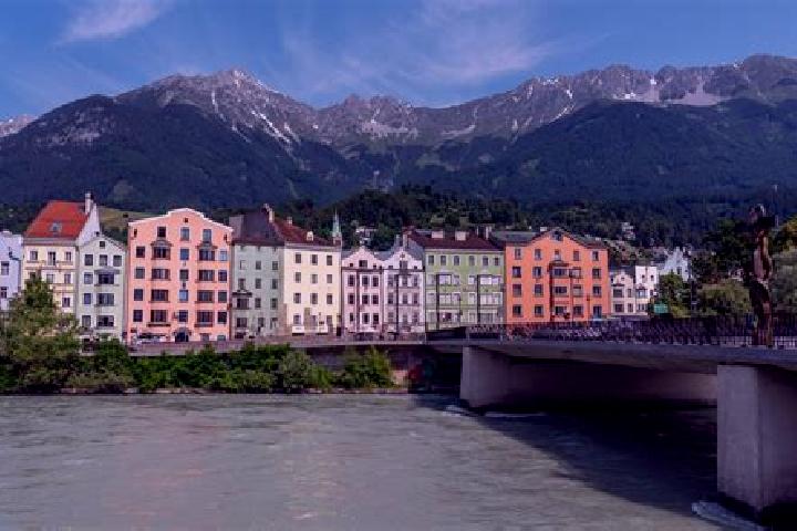Clara, 24 — Escort in Edelsgrub, Austria