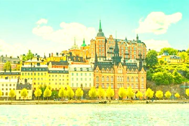 Clara, 24 — Escort in Halmstad, Sweden