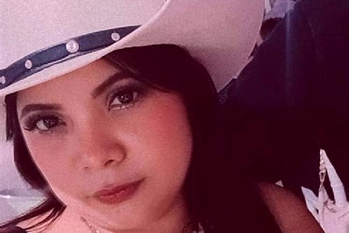 Clara, 24 — Escort in Loma de Bacum, Mexico