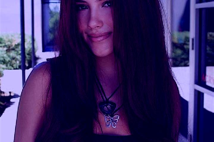 Clara, 25, a auburn dark-eyed mixed companion based in Raynham. Offering Prostate Massage, Tantra, OWO, Fetish. Available for incall and outcall, day and eve...