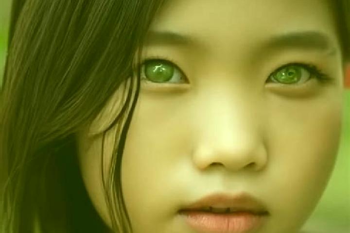 Clara, 25, a auburn green-eyed asian companion based in Guangping. Offering Party Girl, Dinner Date, Duos, 69. Available for incall and outcall, overnight bo...