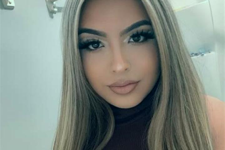 Clara, 25, a blonde brown-eyed latina companion based in Poljana Cicka. Offering Erotic Massage, Party Girl, OWO. Available for incall and outcall, day and e...
