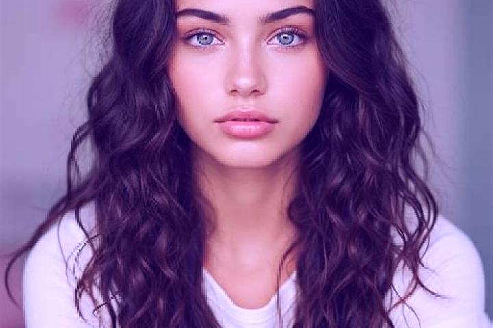 Clara, 25, a brunette dark-eyed mediterranean companion based in Shirley. Offering Domination, Overnight, Girlfriend Experience, Striptease. Available for in...
