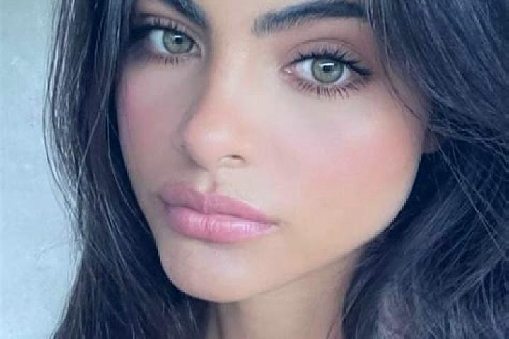 Clara, 25, a brunette green-eyed european companion based in North Mackay. Offering Domination, GFE, Fetish. Available for incall and outcall, overnight book...