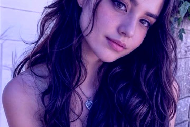 Clara, 25, a brunette hazel-eyed mixed companion based in Kribi. Offering Roleplay, Prostate Massage, Fetish, Duos. Available for incall and outcall, day and...