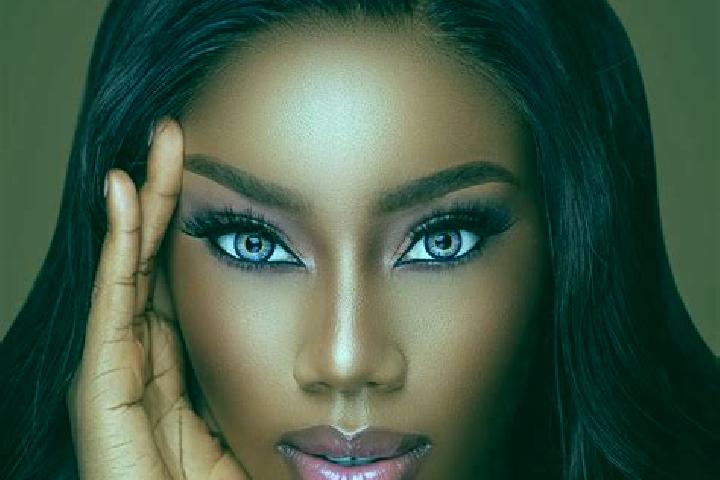 Clara, 25, a chestnut blue-eyed ebony companion based in Veyrier-du-Lac. Offering Dinner Date, Domination, Overnight. Available for incall and outcall, day a...