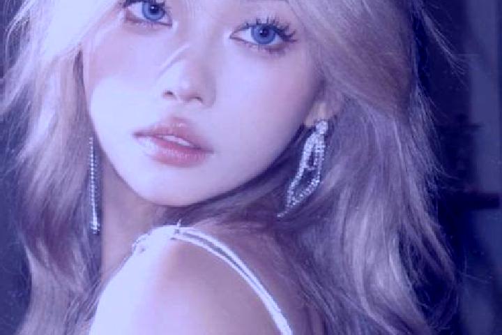 Clara, 25, a dark blonde blue-eyed asian companion based in Windhag. Offering Dinner Date, Tantra, A-Level, 69. Available for incall and outcall, overnight b...