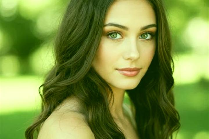 Clara, 25, a dark blonde hazel-eyed european companion based in Roth. Offering Overnight, Girlfriend Experience, Travel Companion. Available for incall and o...