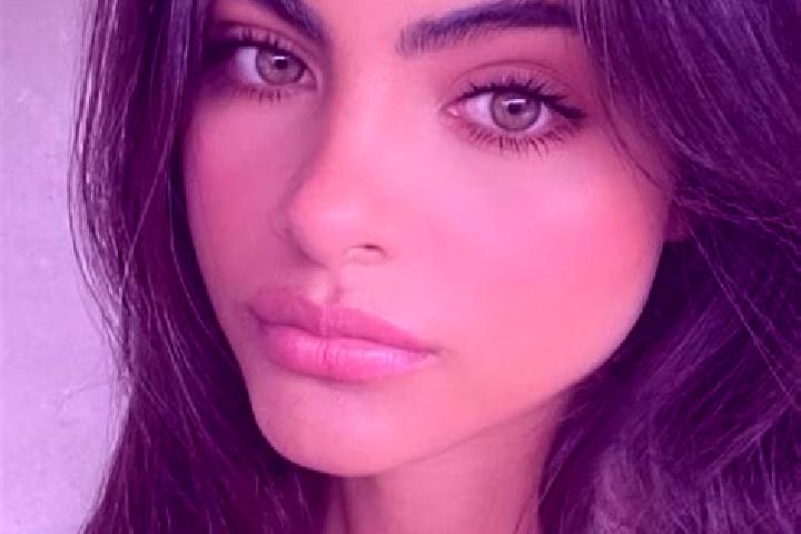 Clara, 25, a red dark-eyed indian companion based in Almohaja. Offering Fetish, Girlfriend Experience. Available for incall and outcall, overnight bookings a...