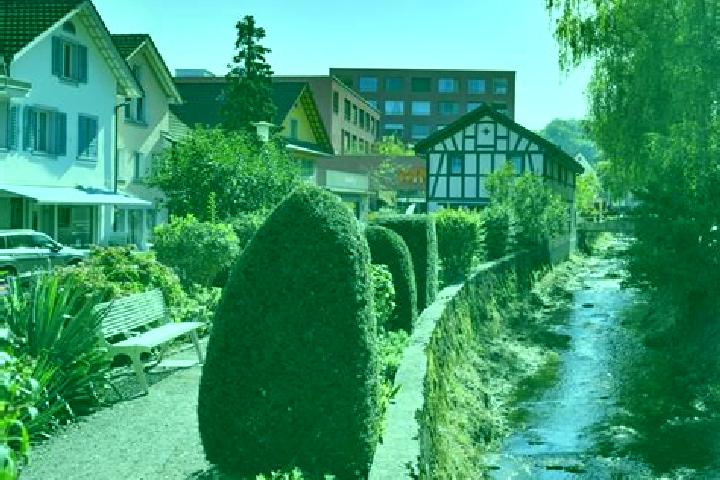 Clara, 25 — Escort in Affoltern / Hasenbueel, Switzerland