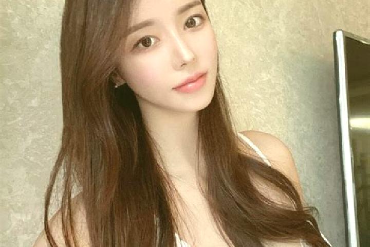 Clara, 25 — Escort in Dalaidong, China