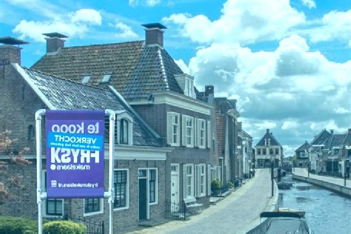 Clara, 25 — Escort in Heeg, Netherlands