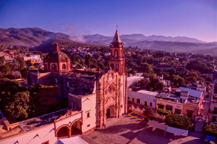 Clara, 25 — Escort in San Raymundo Jalpan, Mexico
