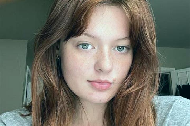 Clara, 26, a auburn amber-eyed european companion based in Secli. Offering Domination, Overnight, OWO, Prostate Massage. Available for incall and outcall, da...