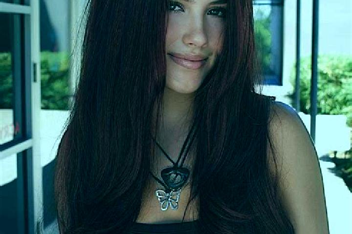 Clara, 26, a auburn brown-eyed caucasian companion based in Chalpicote. Offering Tantra, Duos, Massage, Overnight. Available for incall and outcall, overnigh...