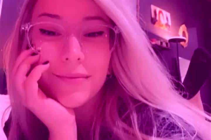 Clara, 26, a blonde dark-eyed mixed companion based in Merkwiller-Pechelbronn. Offering Tantra, GFE, Fetish. Available for incall and outcall, overnight book...