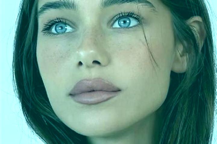 Clara, 26, a brunette brown-eyed ebony companion based in Ainslie. Offering OWO, Party Girl, CIM. Available for incall and outcall, day and evening dates.