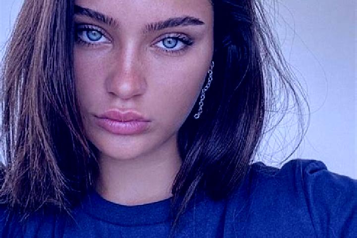 Clara, 26, a brunette dark-eyed caribbean companion based in Okoa. Offering Fetish, Prostate Massage. Available for incall and outcall, overnight bookings av...