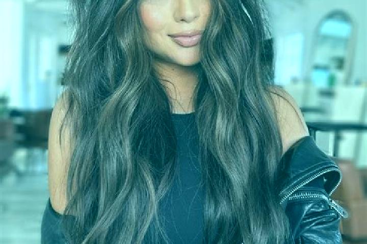 Clara, 26, a brunette dark-eyed mixed companion based in Giuliano. Offering Duos, 69, Striptease. Available for incall and outcall, day and evening dates.