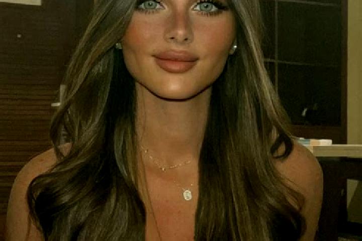 Clara, 26, a brunette dark-eyed slavic companion based in Rhaezuens. Offering Prostate Massage, Erotic Massage, Massage, OWO. Available for incall and outcal...