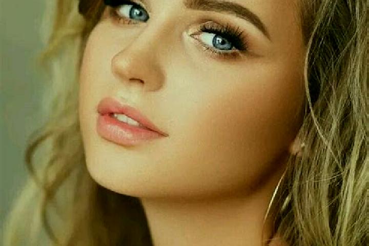 Clara, 26, a dark blonde blue-eyed caribbean companion based in Burwell. Offering Duos, Travel Companion. Available for incall and outcall, day and evening d...