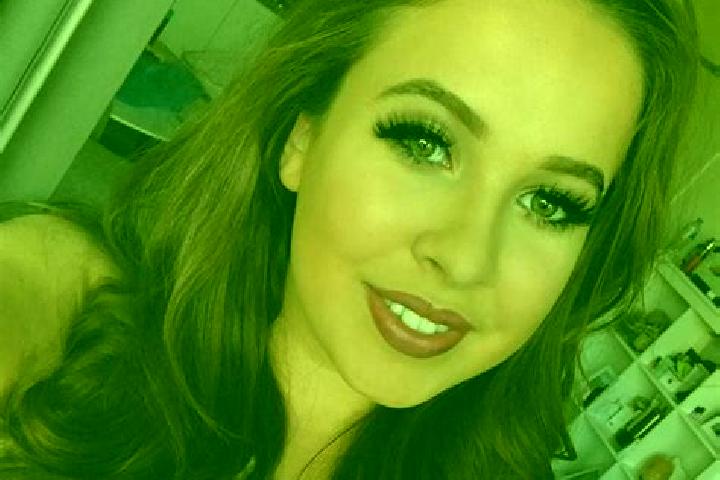 Clara, 26, a red blue-eyed mediterranean companion based in Weyauwega. Offering Travel Companion, Girlfriend Experience, Erotic Massage, GFE, 69. Available f...