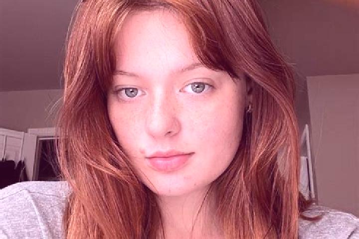 Clara, 26, a red grey-eyed mixed companion based in Aurons. Offering GFE, Duos, Roleplay, BDSM, CIM. Available for incall and outcall, day and evening dates.