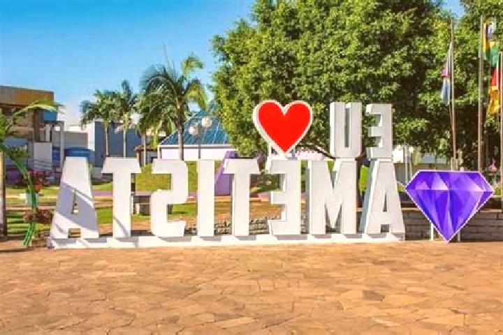 Clara, 26 — Escort in Ametista do Sul, Brazil
