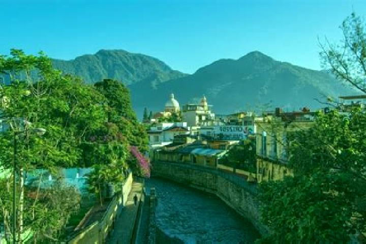 Clara, 26 — Escort in Cerro Guzman, Mexico