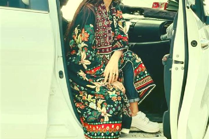 Clara, 26 — Escort in Jamshoro, Pakistan