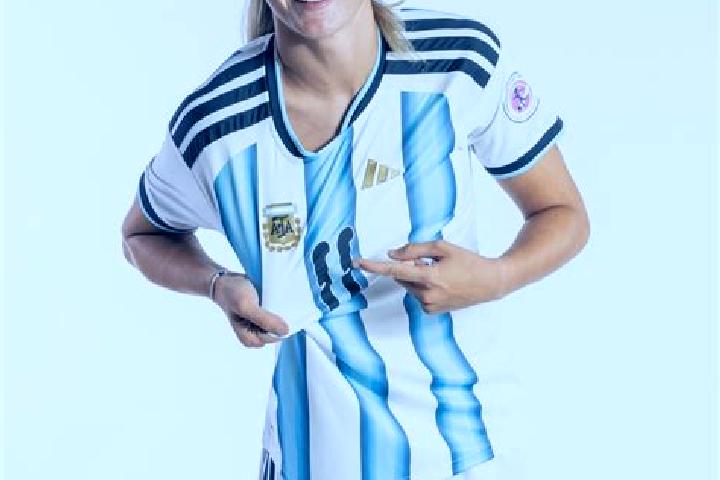 Clara, 26 — Escort in Navarro, Argentina