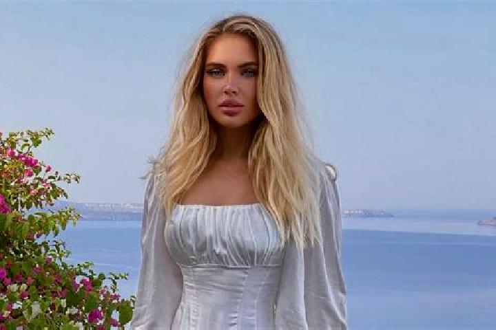 Clara, 26 — Escort in Vasyliv, Ukraine