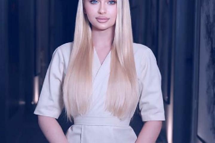 Clara, 27, a blonde brown-eyed european companion based in Compiano. Offering OWO, Tantra, Erotic Massage, Dinner Date. Available for incall and outcall, ove...