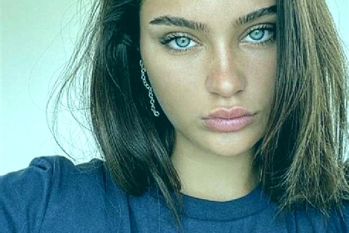 Clara, 27, a brunette blue-eyed indian companion based in La Tollosa. Offering CIM, Massage, Deep French Kissing. Available for incall and outcall, overnight...