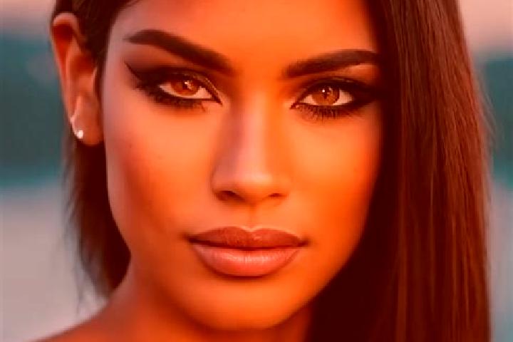 Clara, 27, a chestnut amber-eyed latina companion based in Bulkington. Offering A-Level, Deep French Kissing, BDSM. Available for incall and outcall, overnig...