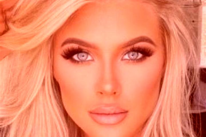 Clara, 27, a platinum blonde grey-eyed latina companion based in Alcudia de Veo. Offering Roleplay, Couples, OWO, Domination. Available for incall and outcal...