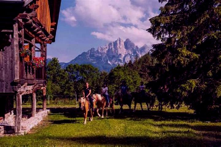 Clara, 27, a red amber-eyed caucasian companion based in Forno di Zoldo. Offering Duos, A-Level, Prostate Massage. Available for incall and outcall, day and ...
